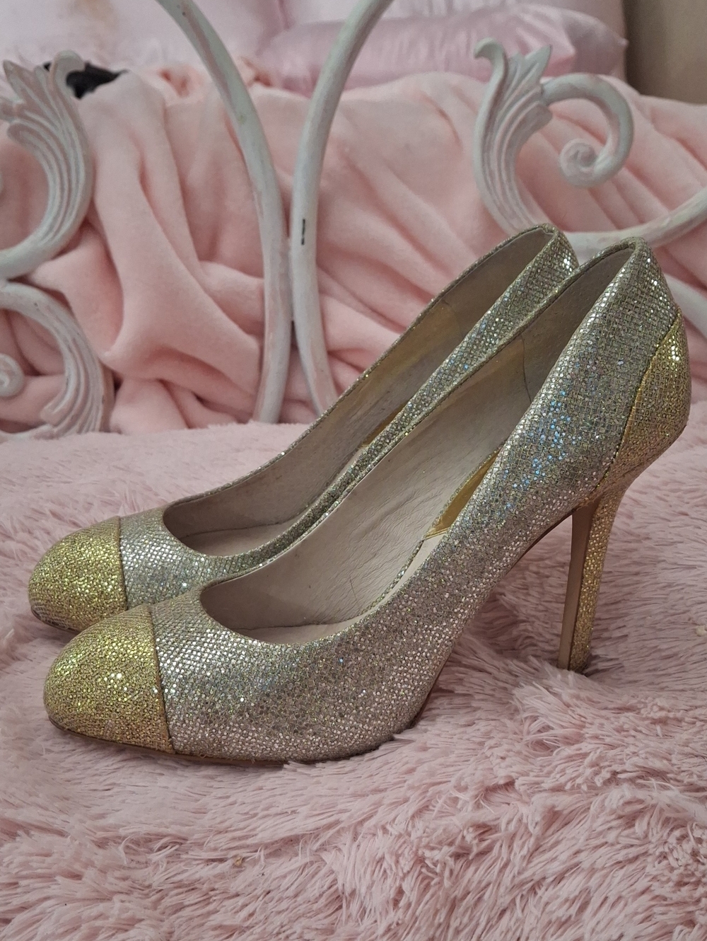 MICHEAL KORS        Elegant Women's Gold and Silver Glitter High Heel Pumps